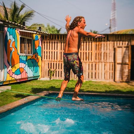 Green Belly Surf Hostel El Paredón Buena Vista Exteriér fotografie